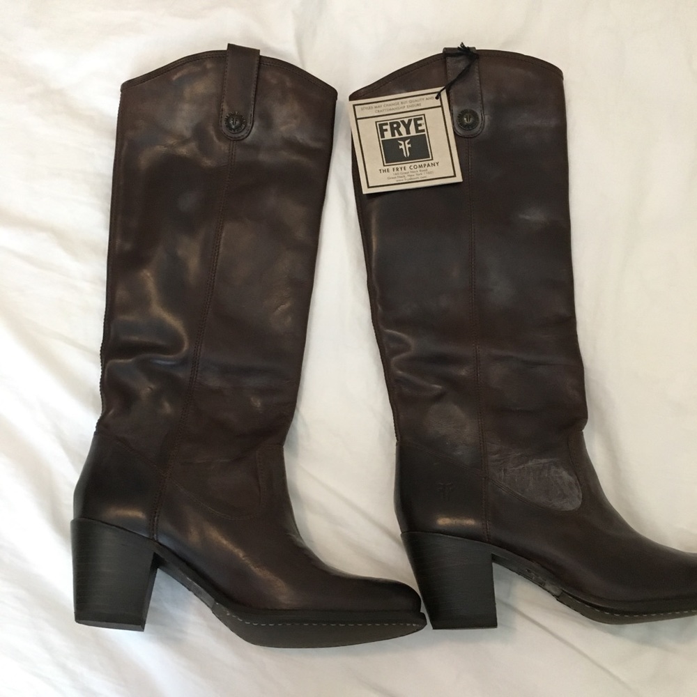 Frye boots size 7.5 brown boots